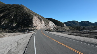 ROADSIDE/ HIGHWAY
