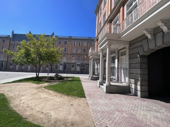 Enlarge photo 37