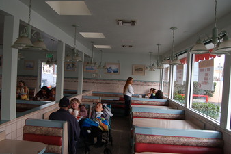 Pete's Burgers - West Adams
