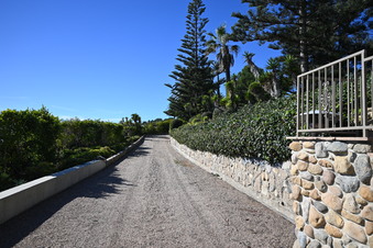 Enlarge photo 46