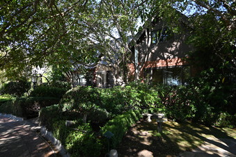 Enlarge photo 47
