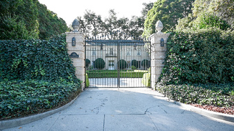 401 Meadow Grove St - La Canada
