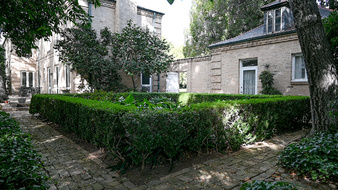 Enlarge photo 12