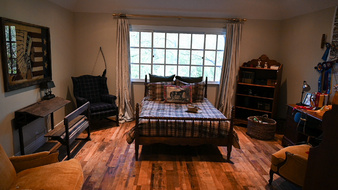 Enlarge photo 69