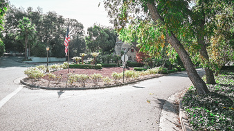 Enlarge photo 2