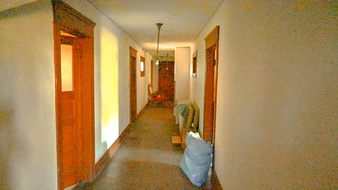 Enlarge photo 69