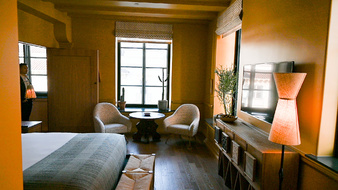 Enlarge photo 24