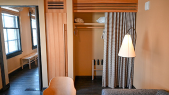 Enlarge photo 55
