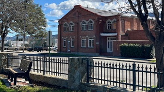 958 E. Santa Barbara St - Santa Paula