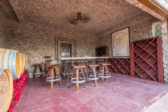 Enlarge photo 82