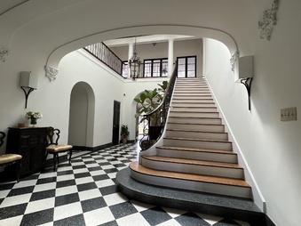 Enlarge photo 29