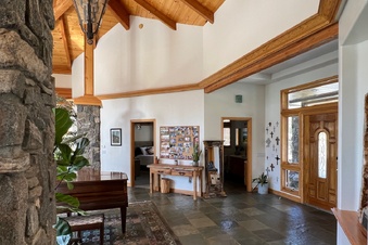 Enlarge photo 29