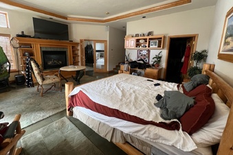 Enlarge photo 80