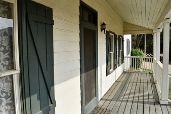 Enlarge photo 68
