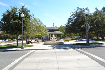 Enlarge photo 19