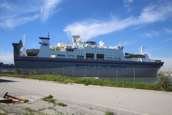 Enlarge photo 149