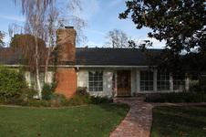 6046 Rhodes Ave