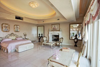 Enlarge photo 103