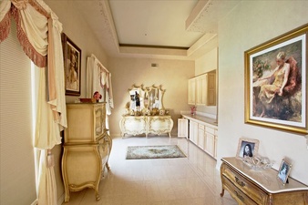 Enlarge photo 104