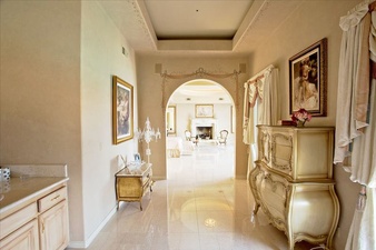 Enlarge photo 105