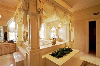 Enlarge photo 107