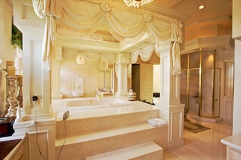 Enlarge photo 108