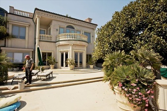 Enlarge photo 127