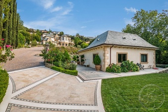 Enlarge photo 104