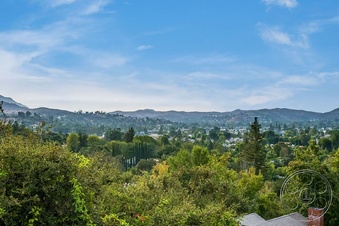 Enlarge photo 71
