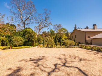 Enlarge photo 303