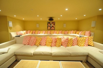 Enlarge photo 53