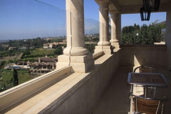 Enlarge photo 70