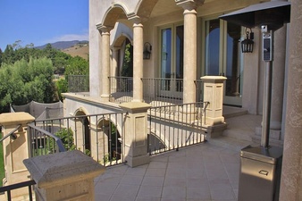 Enlarge photo 80
