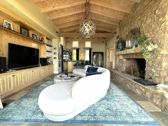 Enlarge photo 54