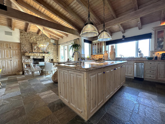 Enlarge photo 78