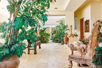 Enlarge photo 24