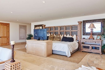 Enlarge photo 40