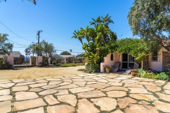 Enlarge photo 81