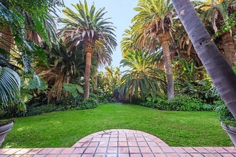 Enlarge photo 40
