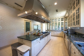 Enlarge photo 19