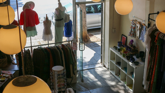 Enlarge photo 19