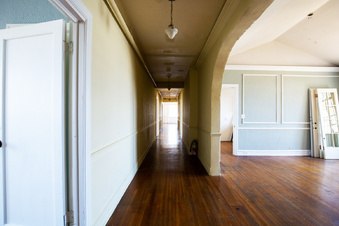 Enlarge photo 104