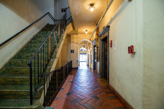 Enlarge photo 24