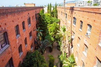 Enlarge photo 103