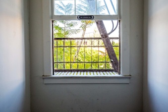 Enlarge photo 21