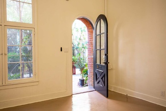 Enlarge photo 52