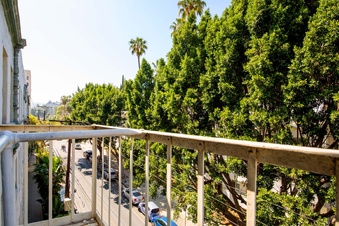 Enlarge photo 46