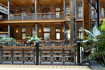 Enlarge photo 35