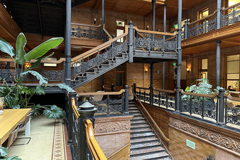 Enlarge photo 108