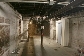 Enlarge photo 179